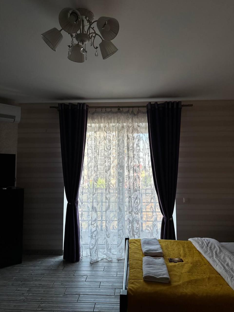 Space Apart Hotel Lutsʼk Quarto foto